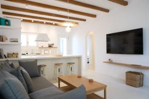 Senzas Cycladic Home in Marpissa , Paros