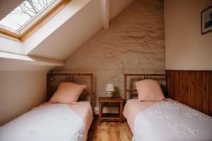 Maisons de vacances Les Gites de la Cour au Mercier : photos des chambres