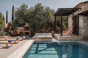 Viatzo Villas - Eclectic Villas with Heated Saltwater Pools