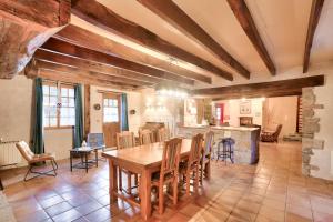 Maisons de vacances Authenticity & Relaxation Longere with Wooded Park : photos des chambres