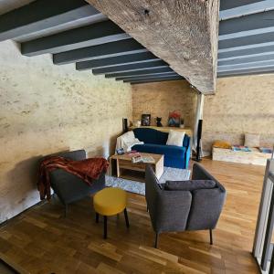 Lintendance - calme et cosy, vieilles pierres