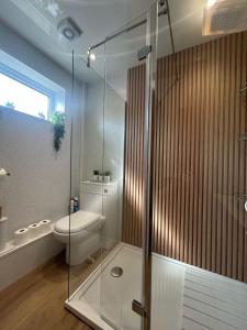 Modern 2 Bedroom Home