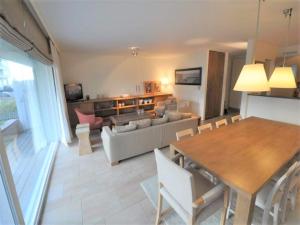 Apartment in Knokke-Heist near the Beach