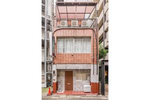 new open! jinbocho str walk 6 min ,4 floors building 4dk for 13 person, 新宿駅12分 秋葉原5分 東京駅7分 銀座駅7分 渋谷20分