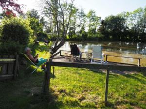 Kampeerhut met gedeeld sanitair