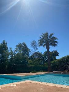 Appartement avec piscine, vue golf à sainte Maxime