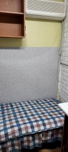 Male-only single room in Seoul, quiet, convenient access to anywhere in Seoul, great view, good value, shared kitchen, randomly assigned