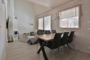 Kätkänhuippu 5 B Incl AC, Sauna, Levi center 4 min by car, Child friendly