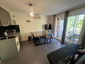 ANTINEA Joli T2 cabine piscine proche plage Richelieu cap dAgde