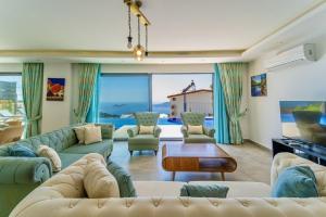 4 Bedroom Sea View Villa in Kalkan