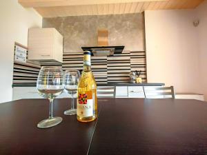 SG Luxury - Crystal Bay Apartment
