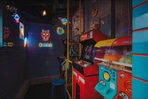 40 second walk to station! Private Arcade! -vibes-