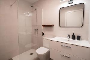 Beautiful 2-bedroom apartment near center and beach