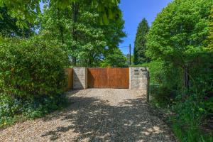 Eco 2-Bed Bungalow with Biodiverse Garden & Solar