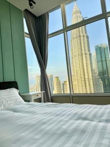Sky Suites Klcc By Stayner