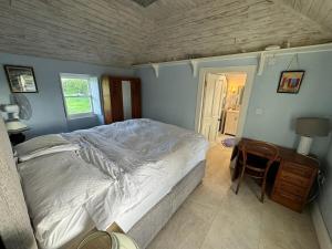 Historic Thatched Cottage Getaway in Kilkenny