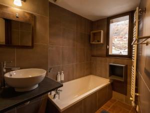 Appartements Charmant 4 pieces 8/9 pers, balcon sud, proche telecabine et commerces a Valloire - FR-1-263-218 : photos des chambres