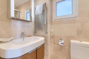 Azkuna Plaza & Vista Alegre by Next Stop Bilbao