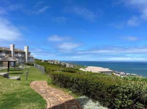 3 Bedroom Villa in Pinnacle Point Estate