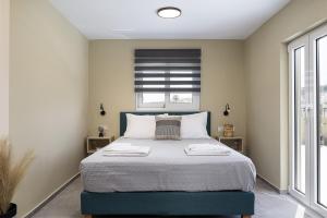 Renaissance Studio- Rooftop, Views & Charm