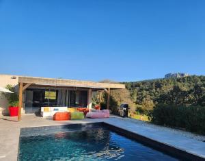 Piscine chauffée dans les vignes