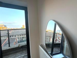Stunning 2Bedroom Flat with 2 Balcony in WHITECHAPEL - 5mins to Aldgate station