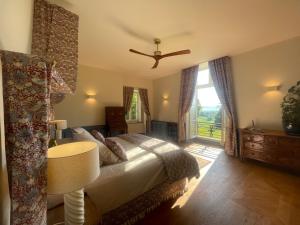 B&B / Chambres d'hotes Chateau de Vaux Morvan : photos des chambres