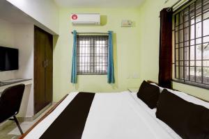 Super Townhouse Pallikarani Near Balaji Dental College