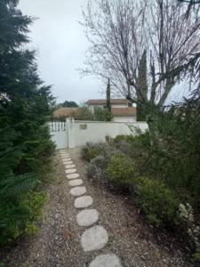 B&B / Chambres d'hotes Maison familiale entouree de verdure pres d-Arcachon, plages et Golfs : photos des chambres