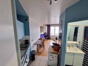 Un magnifique studio avec parking gratuit sur place