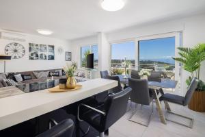 Luxury penthouse with jacuzzi, panoramic view