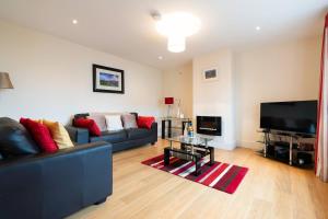 Steps from Main Street - Dingle - Obiekty bez kategorii w mieście Dingle