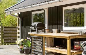 3 Bedroom Nice Home In Glesborg