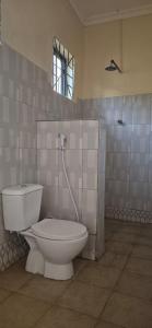 Eagle Nest lake Natron Guest House