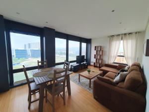 Spectacular Views 100m from HUCA, Oviedo