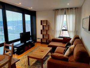Spectacular Views 100m from HUCA, Oviedo