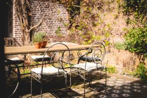 Maas Suites - The French House