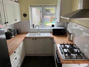 2 Bed Townhouse near City Centre, Good Parking