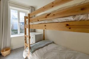 Picnic Cottage - Family Retreat near Dartmouth