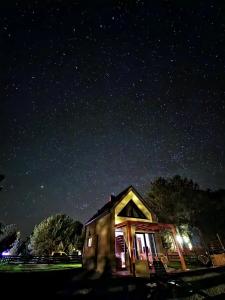 Osada pod Gwiazdami Łasko & SPA - Family ogrodzony dom, kominek, grill, ognisko, KAJAKI, Plaża, JEZIORA, opcja prywatnego JACUZZI