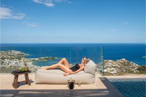 Villa Ouranos -the World Unfolds Before You