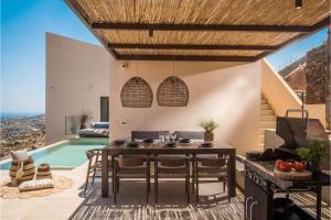 Villa Ouranos -the World Unfolds Before You