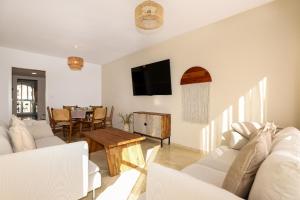 Camelia 3bed apartment - Fuengirola centre, 250m beach