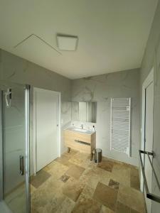 Maisons d'hotes Aux oliviers d'Artur : Chambre Lit King-Size