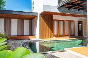 Tropical 5BR Villa Casa Ola Sanur