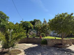 Maisons de vacances Gite climatise avec piscine sur les hauteurs de Bollene : photos des chambres