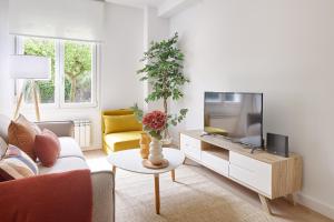 Zenna - The Rentals Collection