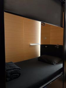 Business Pod in 2 Bed Mixed Dorm room in Nap York Central Park Sleep Station