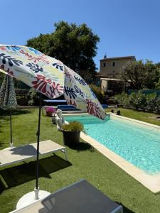 Gite climatisé avec piscine sur les hauteurs de Bollene