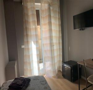 Single Room with Private External Bathroom